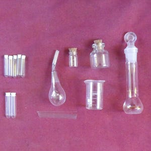 Miniature Science Laboratory Glassware 1/6 Scale Breaking Bad