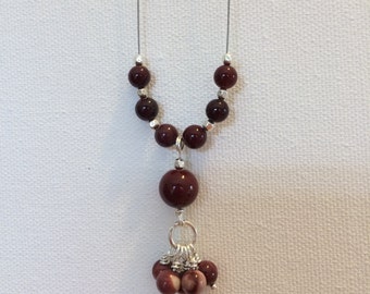 Collar hecho a mano mano