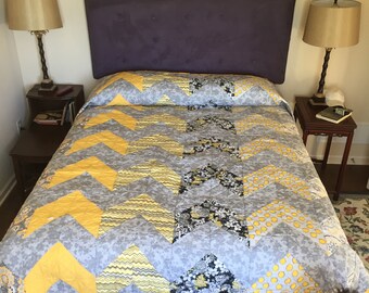 Gray and yellow queen size quilt