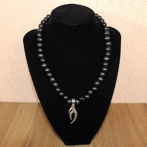 Antler Necklace, Deer Necklace, Black Necklace with Deer Antler Pendant, Unisex Reindeer Necklace, Deer Antler Necklace, Wood Necklace