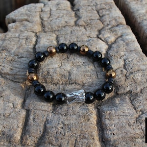 Wolf Bracelet, Man Wolf Bracelet, Men Black Bracelet, Wolf Head Bangle, Hematite Bracelet, Onyx Bracelet, Gemstone Bracelet, Animal Jewelry