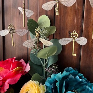 Wonderland Glitter Flying Keys // Alice in the Looking Glass // White Rabbit // Mad Hatter Tea Party // Spring Fairies Nursery Potter Decor