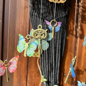 Alice in Wonderland Flying Butterfly Keys: Mad Hatter Tea Party Decor ...