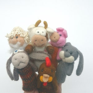 Farm animals Puppets has fingers in felted wool.