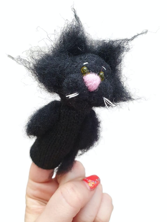 Black cat wool finger