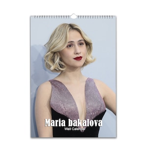 Maria Bakalova Sexy | 2026/27 | Kies beginmaand/jaar | Gepersonaliseerde muurkalender met volledige foto