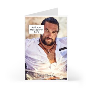 Anniversaire Jason Momoa, carte de voeux personnalisée avec votre message dans une bulle ou sur carte
