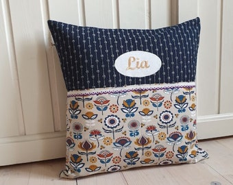 Name pillow, "Lia", pillow, children's room decoration, birthday gift, pillow with pockets