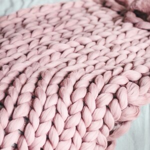 Merino blanket chunky knit throw blanket giant blanket knitted blanket pom pom chunky knit blanket pom pom blanket dusty pink