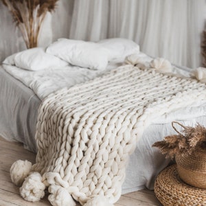 Merino blanket merino wool pom pom chunky knit blanket pom pom blanket white