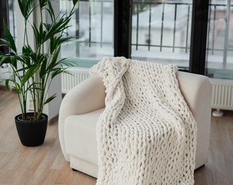 Knitted chenille throw blanket, very soft and warm, chenille chunky knit blanket, Mothers Day Gift