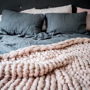 Chunky Knit Throw from Organic Merino Wool, Soft, Warm, and Sustainable, Chunky Knit Blanket, Chunky Blanket, Housewarming Gift