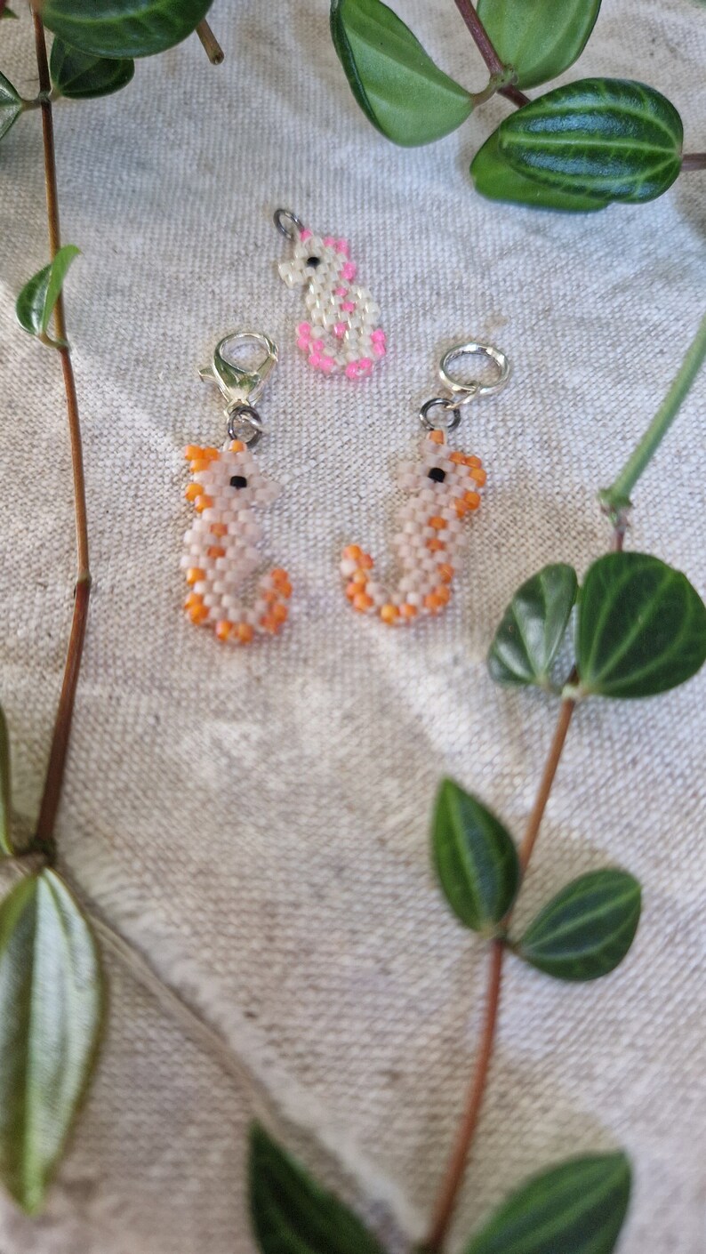 Beaded Seahorse Stitch Marker, Progress Keeper, Knitting Gift, Crochet Gift, Knitting Marker image 3