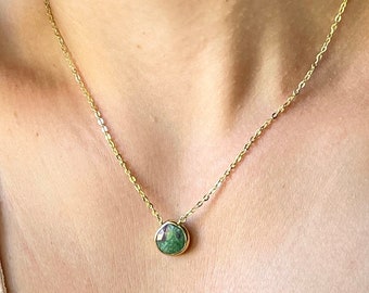 Collar de zoisita de rubí, colgante de piedra preciosa de zoisita de rubí, collar minimalista, collar de piedras preciosas delicadas, regalo del Día de la Madre, cadena de oro de 18k