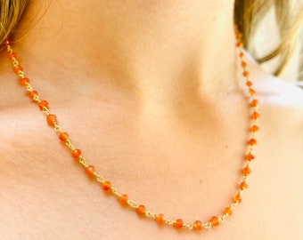 Collar de piedras preciosas naturales, collar de cristal de cornalina, pequeño regalo de piedra de nacimiento para ella, piedra naranja roja, oro delicado, joyería de tienda para mamá