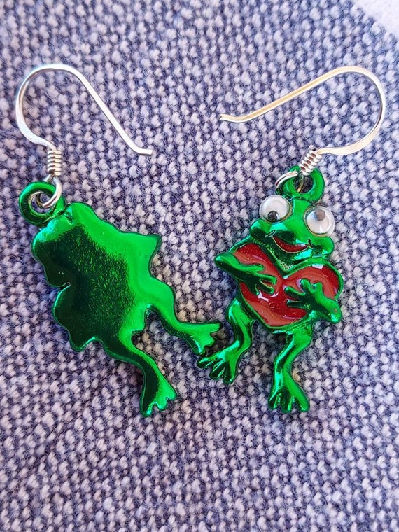 Frog With Heart - Googly Eyed Frog Earrings - Gre… - image 2