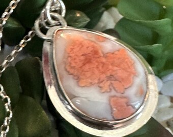 cotton candy pink agate pendant