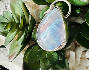 rainbow moonstone pendant