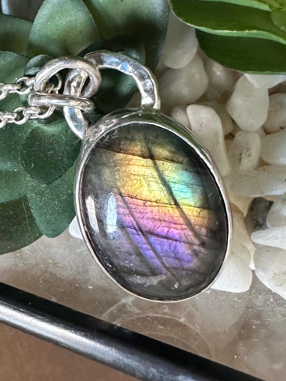 labradorite pendant