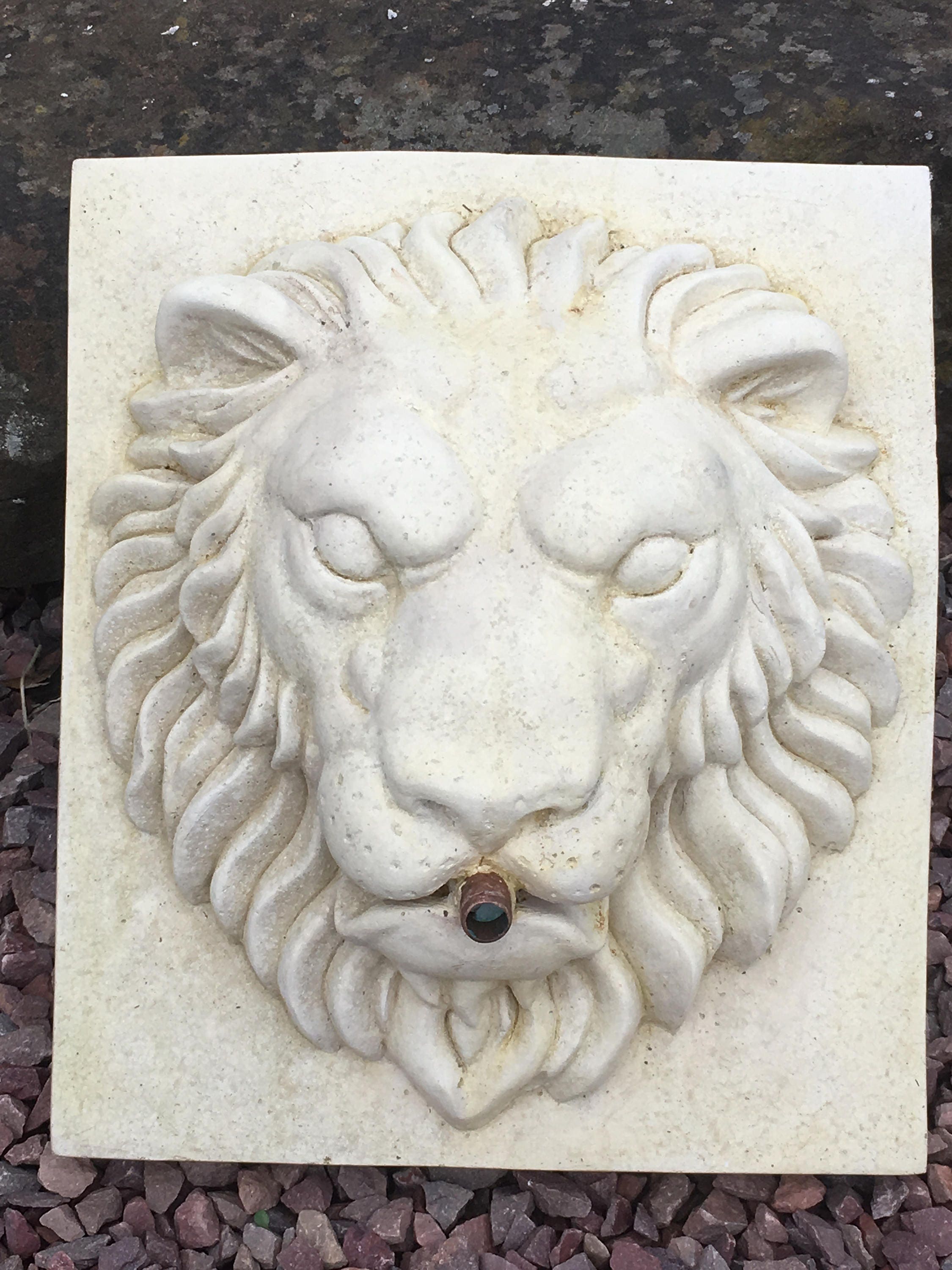 Water Fountain for Yard K99 Lion Head Wall Hanging for Watering Outdoor Sculpture Ornamental Fountain Decoration Accessories 