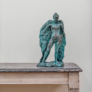 Phoebe Skulptur Bronze Resin von Christine Baxter