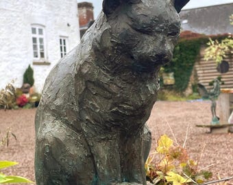 Paws for Thought - Escultura conmemorativa de gato, bronce verdigris