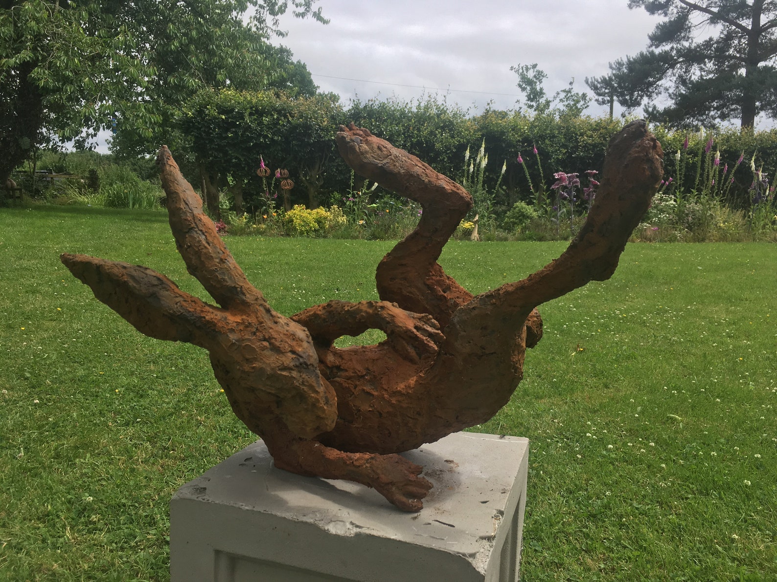 LARGE Rusty Iron Hare Sculpture / Hare Garden Sculpture / Iron Etsy