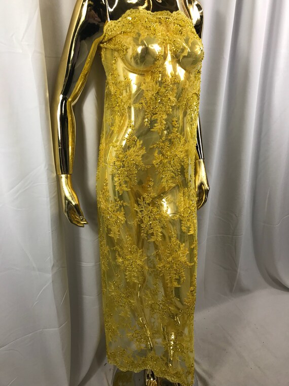 Tissu perlé - brodé de dentelle brodée à la la à main jaune avec des pierres précieuses paillettes fleur mariée maille robe mariage par la Cour ed403e Tissu perlé - brodé de dentelle brodée à la la à main jaune avec des pierres précieuses paillettes fleur mariée maille robe mariage par la Cour ed403e