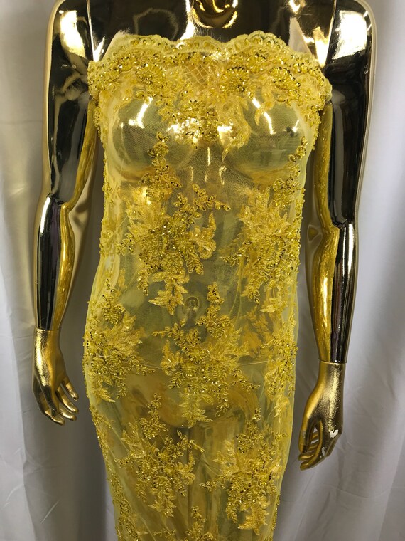 Tissu perlé - brodé de dentelle brodée à la la à main jaune avec des pierres précieuses paillettes fleur mariée maille robe mariage par la Cour ed403e Tissu perlé - brodé de dentelle brodée à la la à main jaune avec des pierres précieuses paillettes fleur mariée maille robe mariage par la Cour ed403e