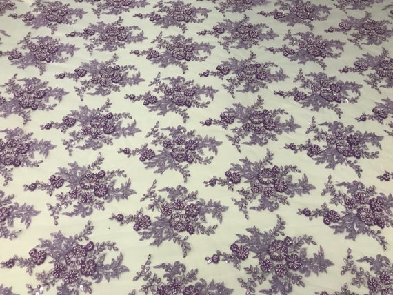 Tissu perlé - brodé de la dentelle brodée à la de main lila avec pierres précieuses paillettes fleur mariée maille robe mariage par la Cour ee7040 Tissu perlé - brodé de la dentelle brodée à la de main lila avec pierres précieuses paillettes fleur mariée maille robe mariage par la Cour ee7040