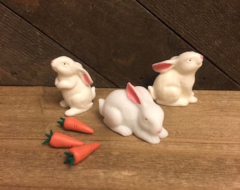 Fairy Garden | Spring Easter Bunnies & Carrots Set | Resin White Rabbit Bunny Animal Figurine Fairies Gnome | Outdoor Mini Statues