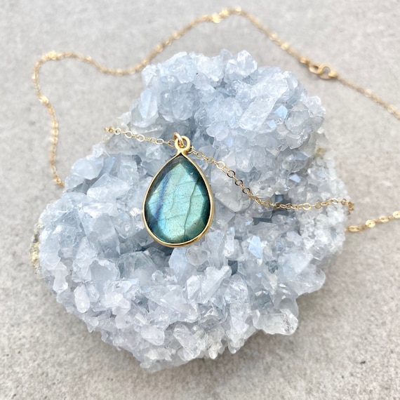 Labradorite Necklace Gold-plated Y-style with Teadrop Pendant Labradorite Necklace Gold-plated Y-style with Teadrop Pendant