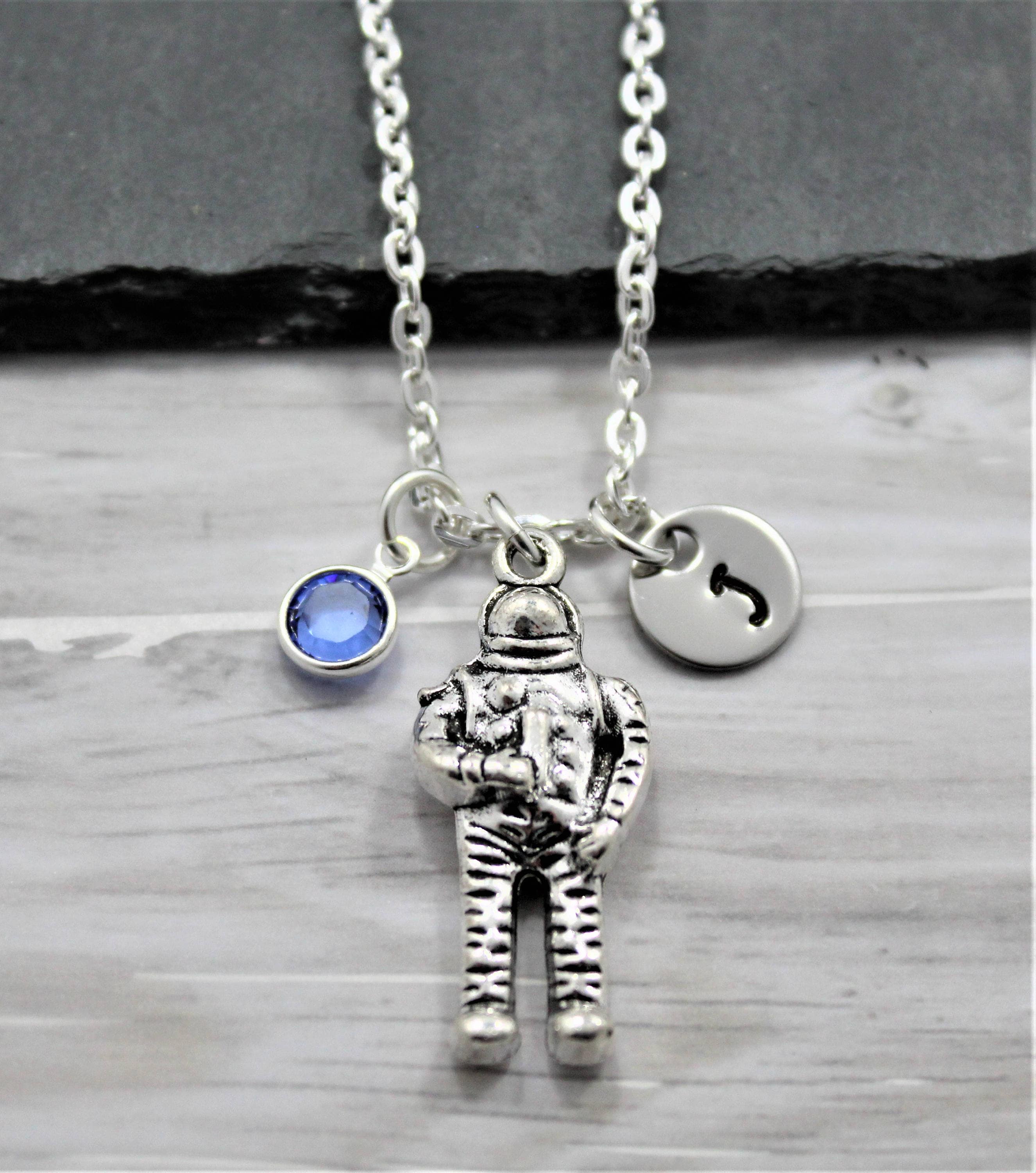 European And American Astronaut Necklace Movable Astronaut Pendant  Versatile Sweater Woollen Sweater Chain Accessories Unisex - Temu