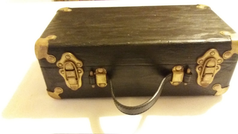 eagle lock company suitcase