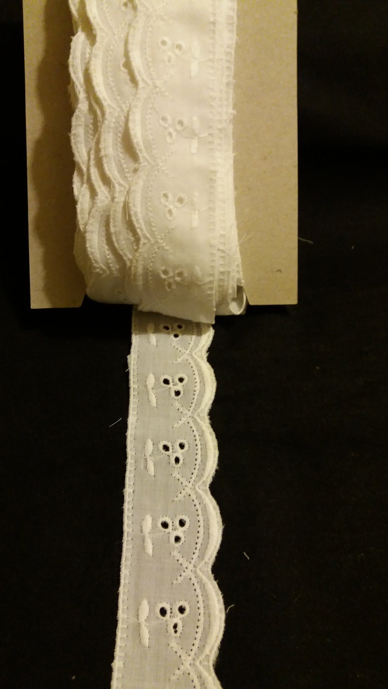 Tresse Dentelle Broderie Anglaise San Gallo 4BF32B - Largeur 6 Cm, Finition Festonnée, Au Mètre
