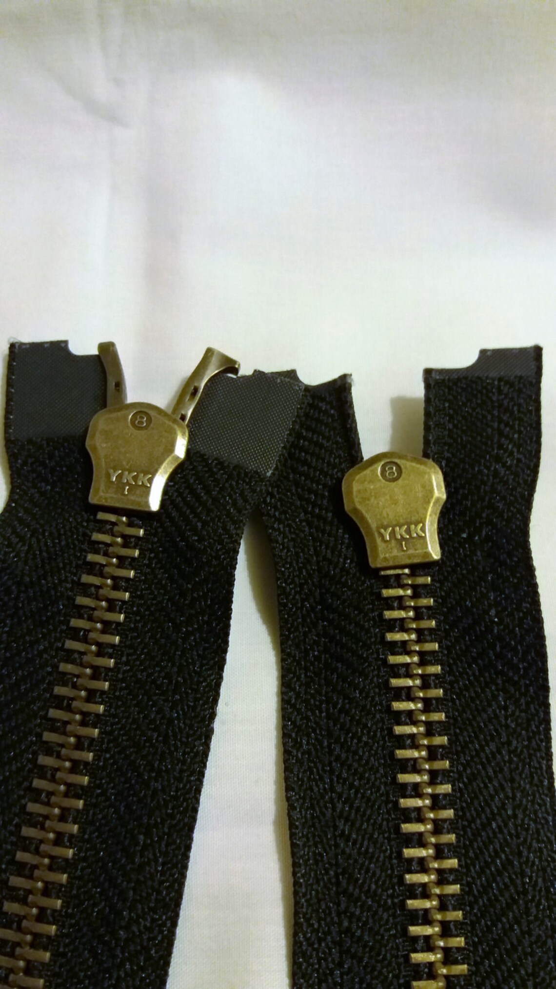 Zipper. Antique Brass No 8 Heavy Duty Zip. Black. 61 Cm Long. Two Way