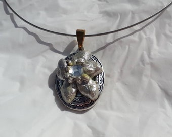 Oleander Locket