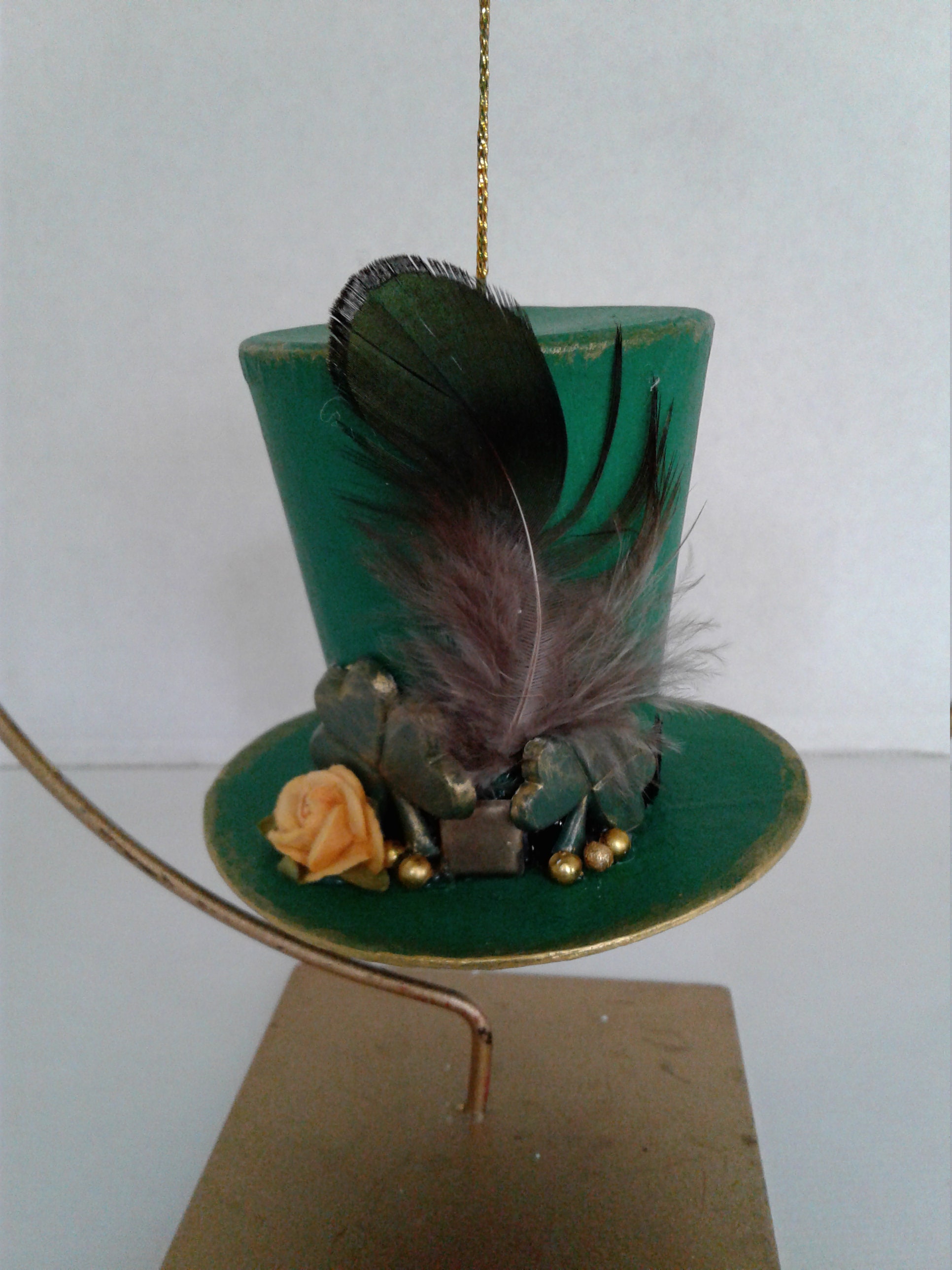 Shamrock Craft Papier Mache Round Hat Box Natural