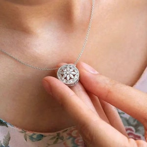 Antique Art Deco Necklace, Round & Marquise Moissanite Diamond Necklace, 925 Silver Vintage Style Necklace, Floral Inspire Pendant Necklace