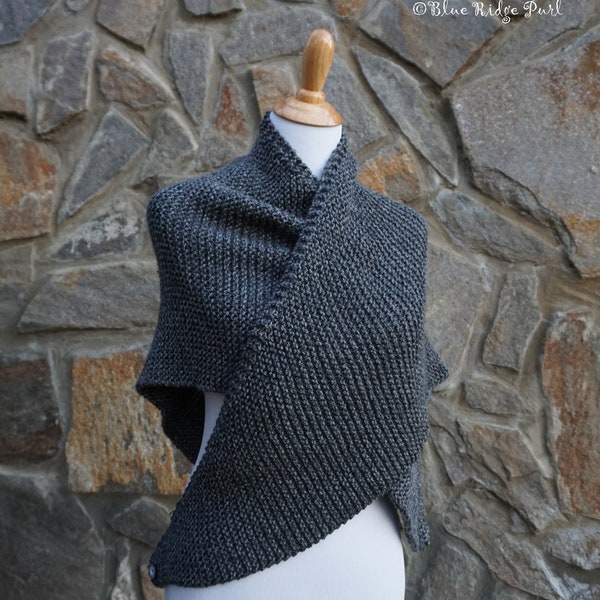 Outlander season 6 shawl / Outlander shawl / knitted triangle shawl / gray knit shawl