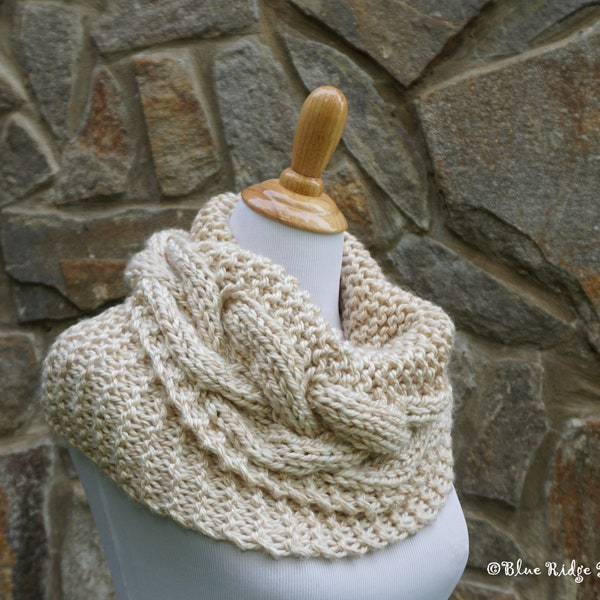 Chunky knit scarf / hand knit neckwarmer / Outlander scarf / cream knit cowl