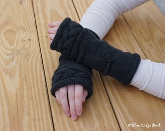Women's fingerless gloves / black knit gloves / merino wool