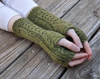 Knit fingerless gloves / women's fingerless mittens / celtic cable gloves / wool arm warmers / green knit gloves / 100% wool