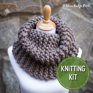 Knit kit, Outlander chunky scarf DIY kit, easy knit scarf, 100% Peruvian wool, pattern, yarn, needles