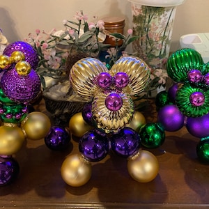 Mardi Gras Bead Dog