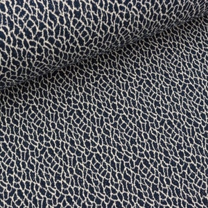 Hamburger Liebe 3D-Relief Jacquard Life Loves You Goosebumps blue navy-meringa (23.90 EUR / meter)