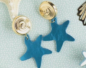 Orecchini a forma di stella marina in pelle riciclata blu con conchiglie placcate in oro 24K, gioielli da spiaggia a forma di sirena, orecchini artigianali