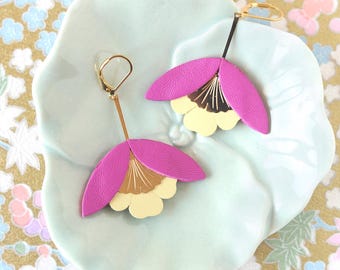 Orecchini a forma di fiore di ginkgo in pelle rosa fucsia e gialla, orecchini a lobo in ottone placcato oro 24 carati, regalo per un'insegnante/mamma
