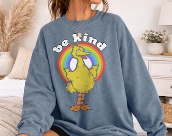 Sudadera con cuello redondo con licencia oficial de Big Bird de Barrio Sésamo, "Sé amable", camiseta Comfort Colors