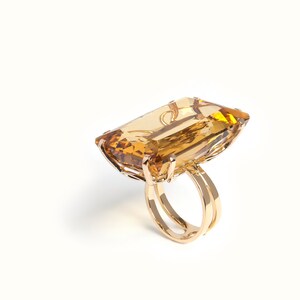Gold ring with citrin